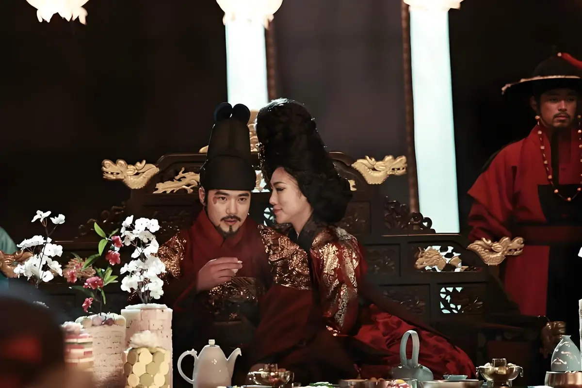 《奸臣》韩国电影未删减版-高清完整版免费在线观看-奸臣无广告在线播放