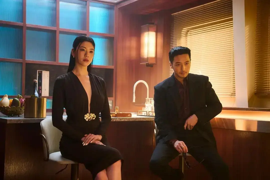 《老千4：别西卜之歌》全集完整版免费在线观看_高清无广告韩语中字犯罪片