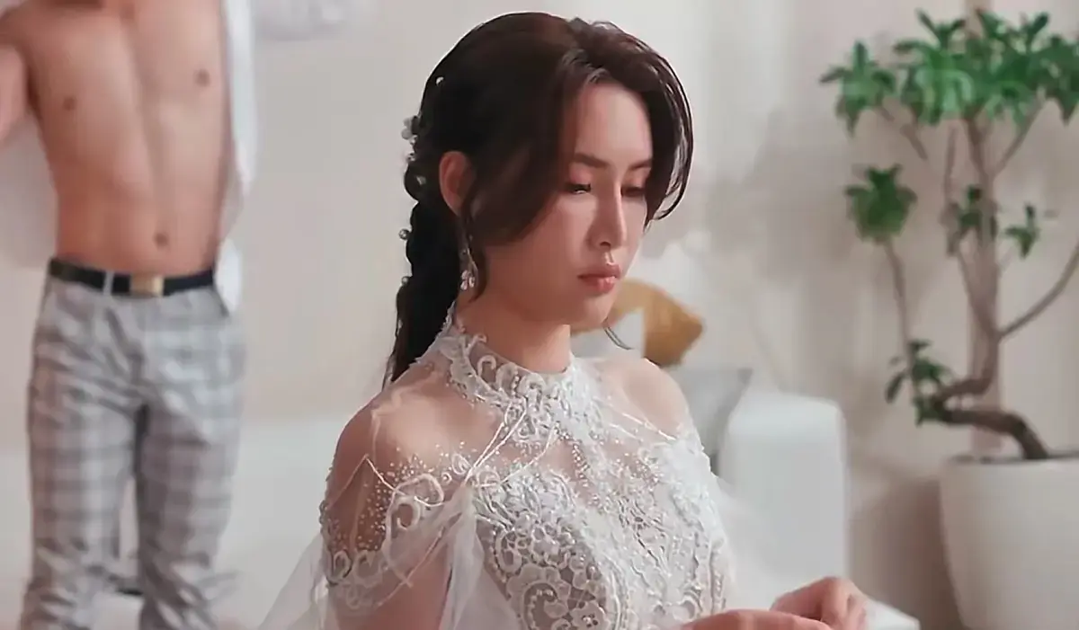 《小凤新婚》相关资源图片