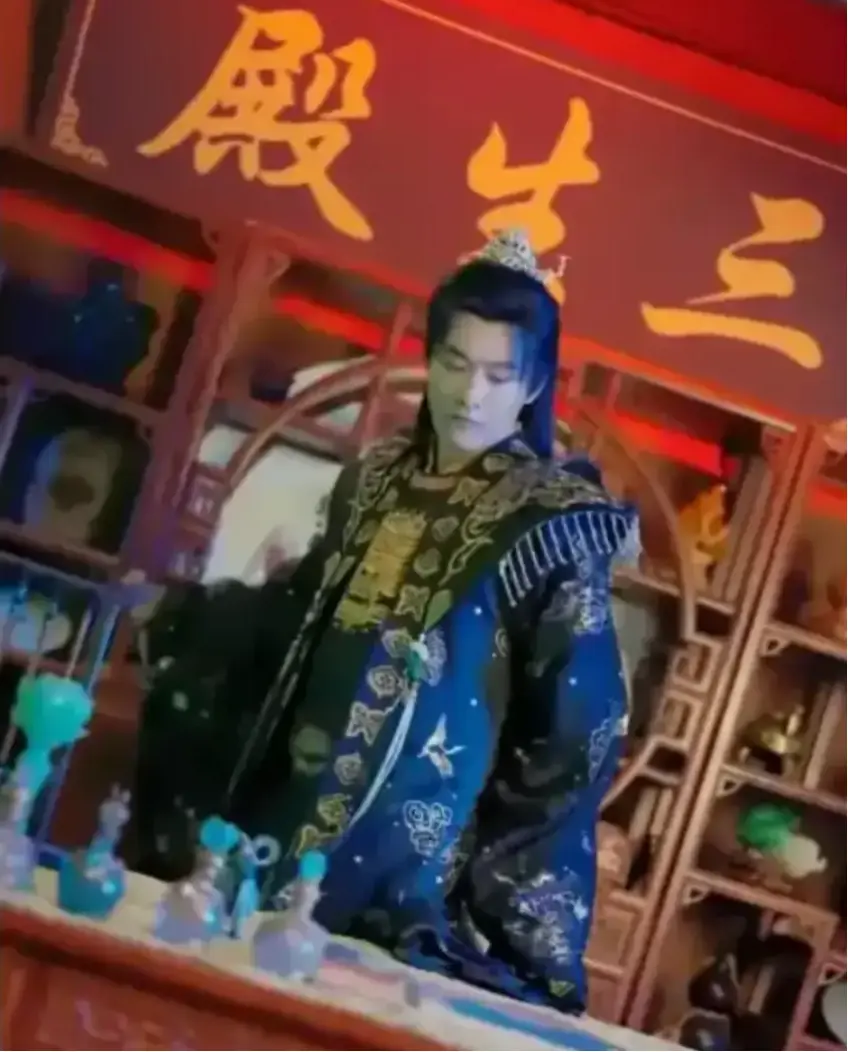 《莫以真情祭长生&三生殿》短剧免费在线观看播放全集1-98集完整版资源未删减版大结局：短剧《莫以真情祭长生&三生殿》免费夸克网盘资源~一段跨越时空的深情纠葛
