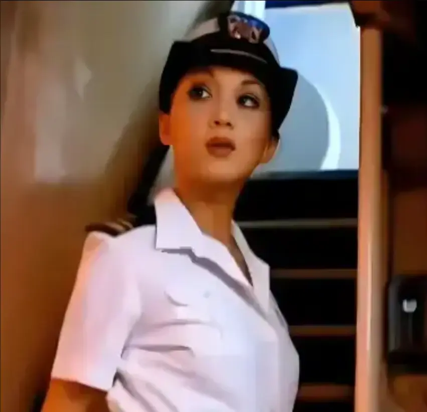 啄木鸟系列军舰上的女兵完整版 - 电影电视剧高清免费观看 - 军舰女兵HD在线播放 - 1080P啄木鸟影视